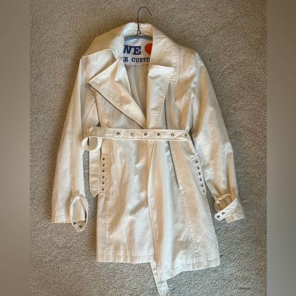 Via Spiga Jackets & Blazers - Via Spiga White Belted Trench Coat
